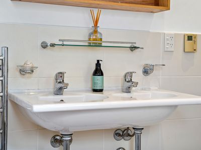 2 Slater Road, Helensville