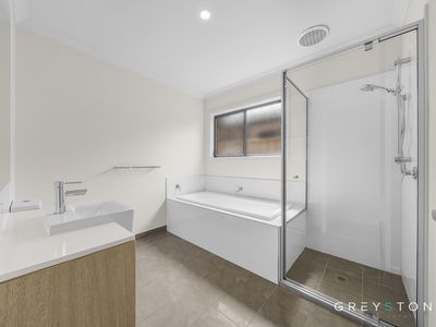 48 Galveston Avenue, Fraser Rise