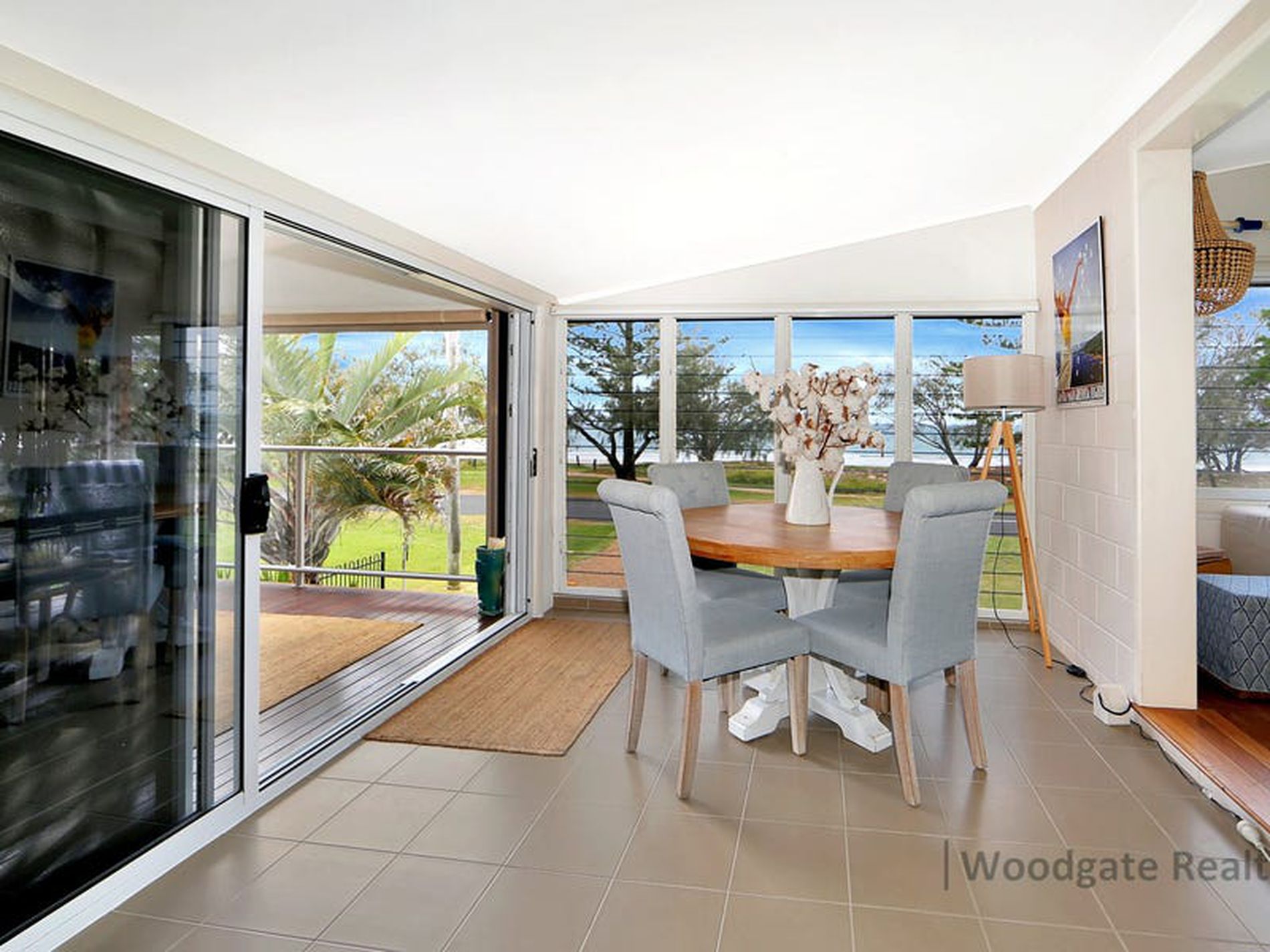 55 Esplanade, Woodgate