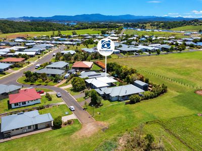 7 Cahill Close, Yungaburra