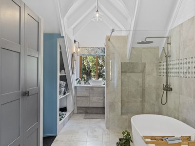 10 Cooloon Street, Hawks Nest