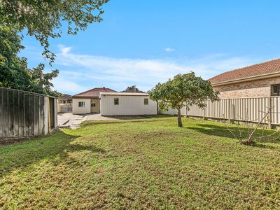 7 Kemblawarra Road, Warrawong