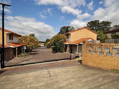 19 / 136 Smith Road, Woodridge