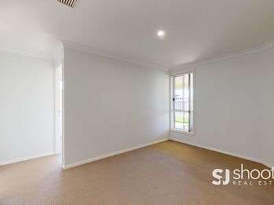 23 Sherrard Crescent, Dubbo