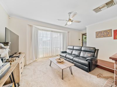 3 Myrna Way, Parkwood