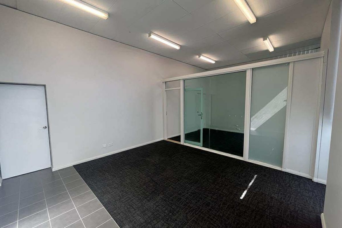 2 / 13 Graham Hill Road, Narellan