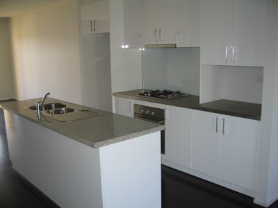 3 / 2 THE ENTRANCE, Pakenham