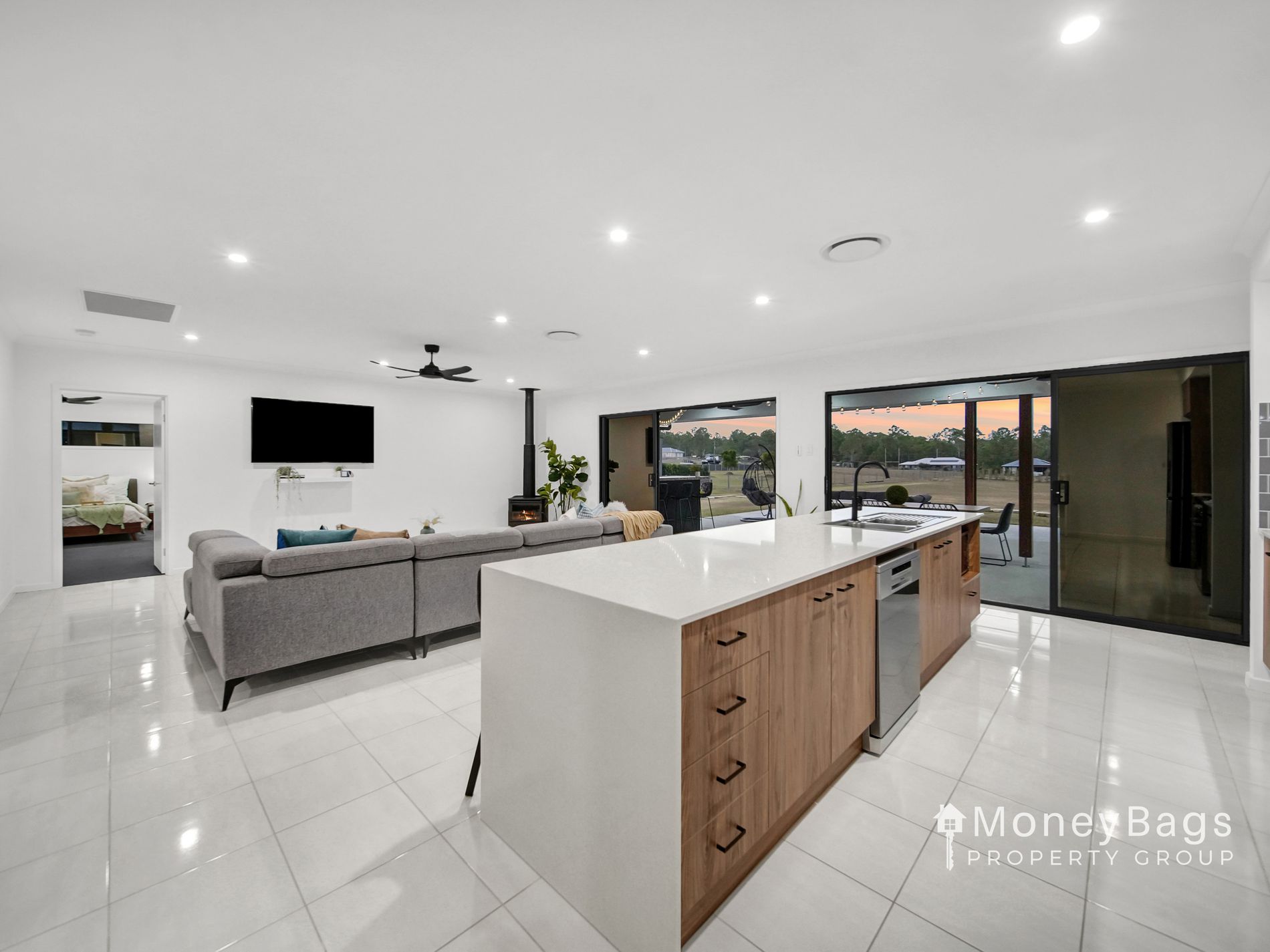 13-17 Winx Court, Riverbend