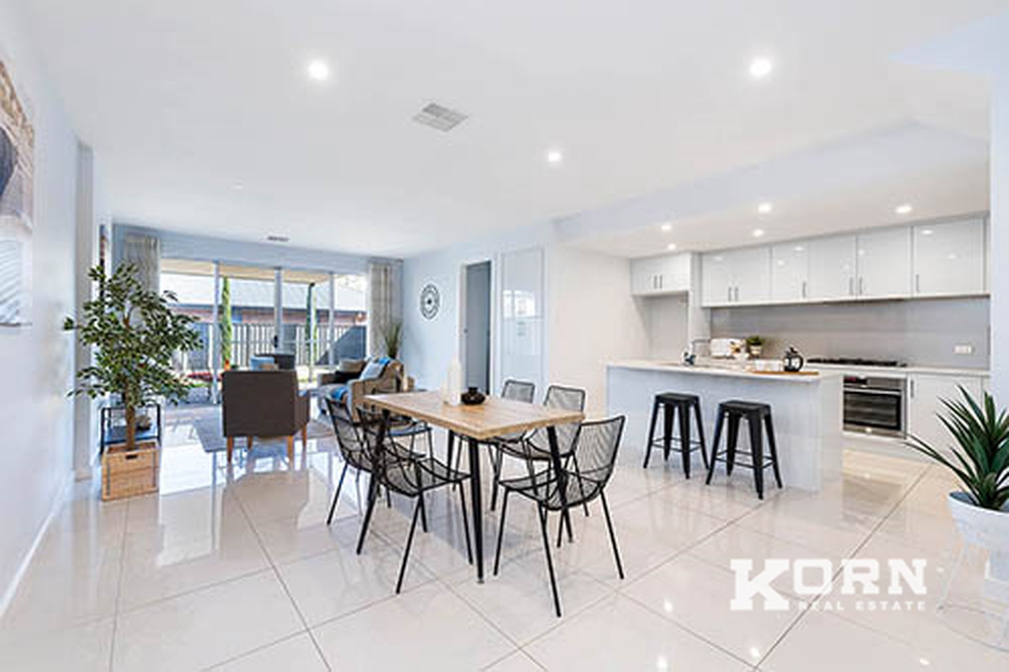 6A Jacaranda Grove, Oaklands Park