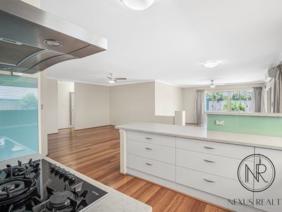 70 Golf Links Drive, Carramar