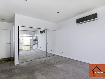 5 / 49 HAMPTON CIRCUIT, Yarralumla