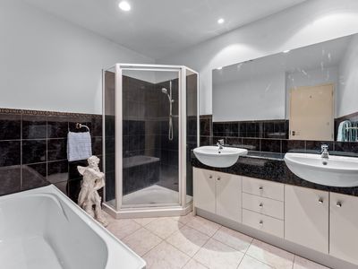 4E/175 Hurstmere Road, Takapuna