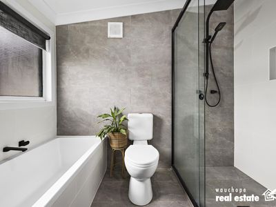 780 Beechwood Road, Beechwood