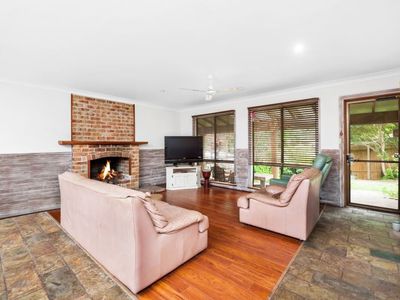 33 Wyoming Avenue, Burrill Lake