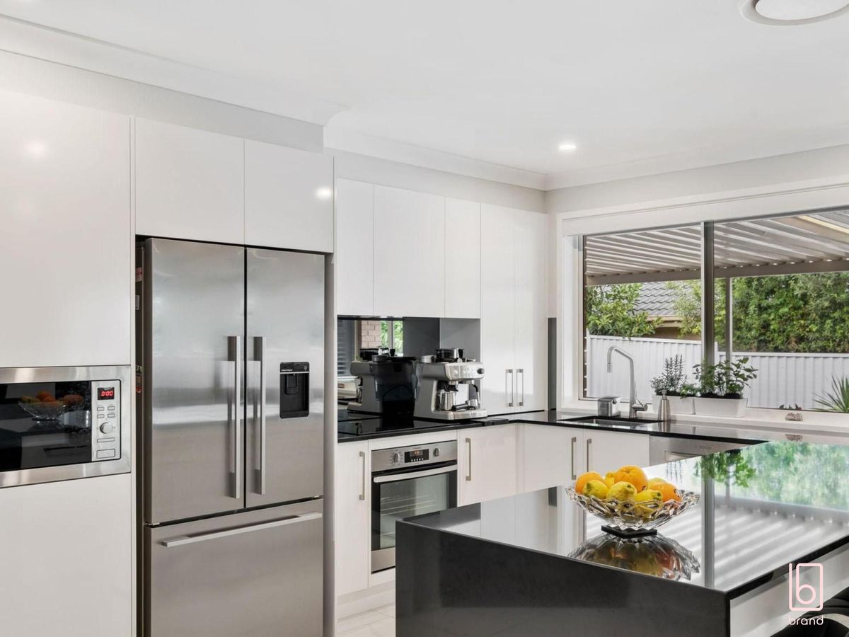 3 Duntroon Close, Hamlyn Terrace