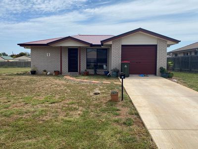 9 Oasis Drive, Kingaroy