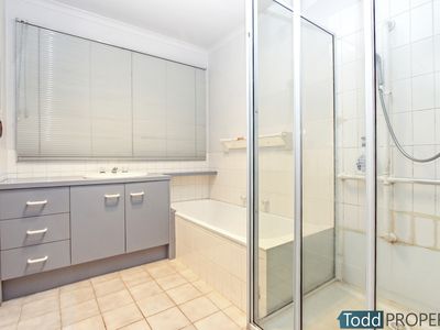 4 Redleaf Close, Heathcote