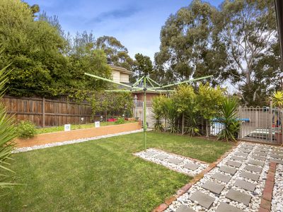 67 Old Warrandyte Road, Donvale