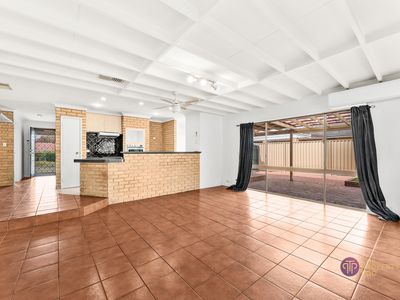 22 Lakesend Road, Thornlie