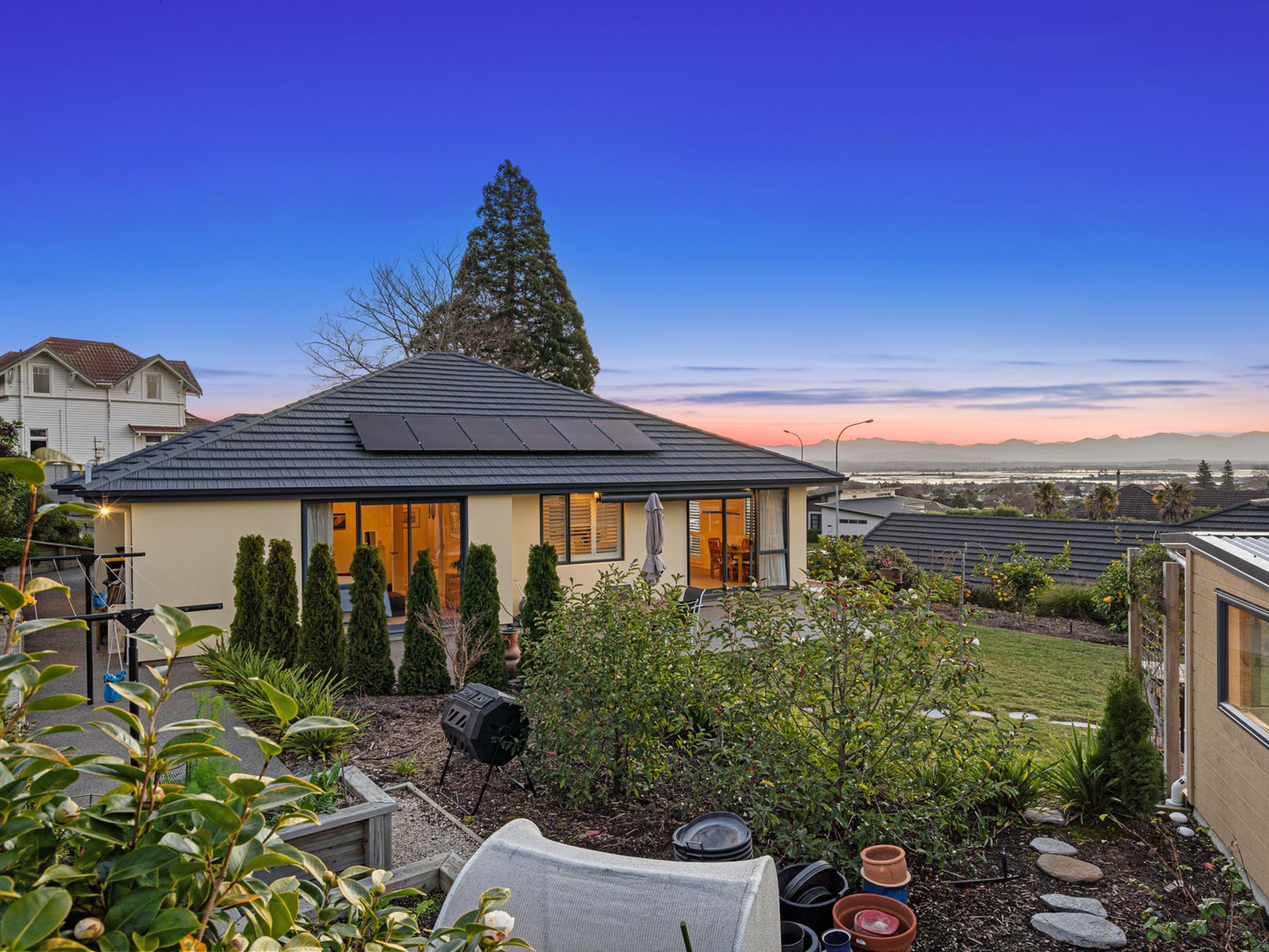 221 The Ridgeway, Stoke