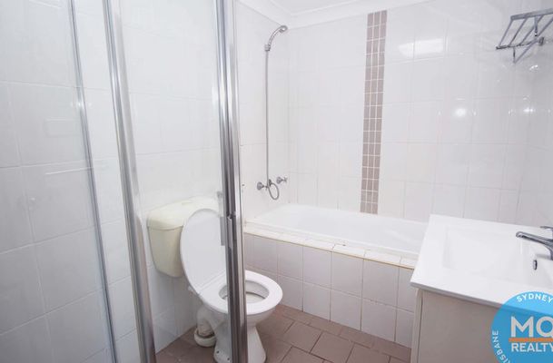 17 / 2 Amy Street, Regents Park