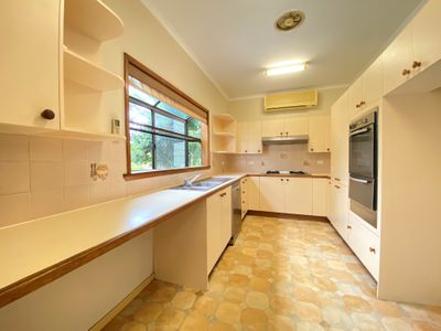 12 Bernard Street, Westmead