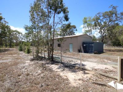 11 Shore Road East, Urangan