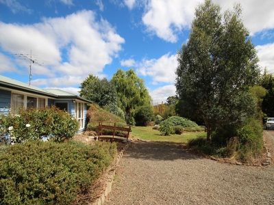 72 Mountain River Road, Grove