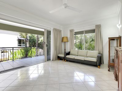 1603 / 2-10 Greenslopes Street, Cairns North