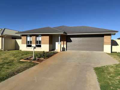 40 Madden Drive, Griffith