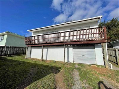 94 Arahura Crescent, Waitangirua