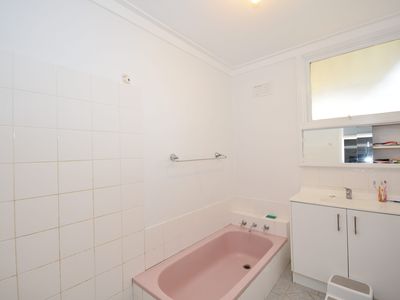 16 Banyard Avenue, Kelmscott