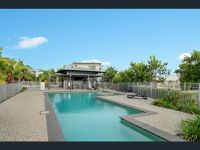 66 / 10 Grand Parade, Kawana Island