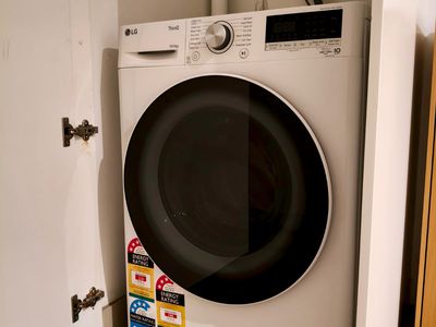 1018 / 555 Swanston Street, Carlton