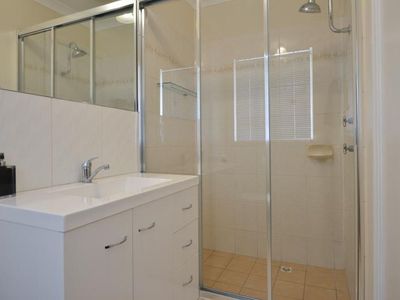 4B Nepean Grove, Hannans