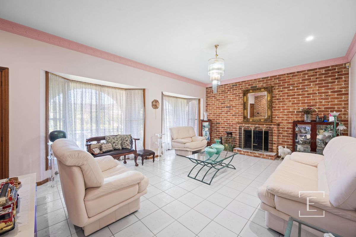 28 Dalbertis Street, Abbotsbury