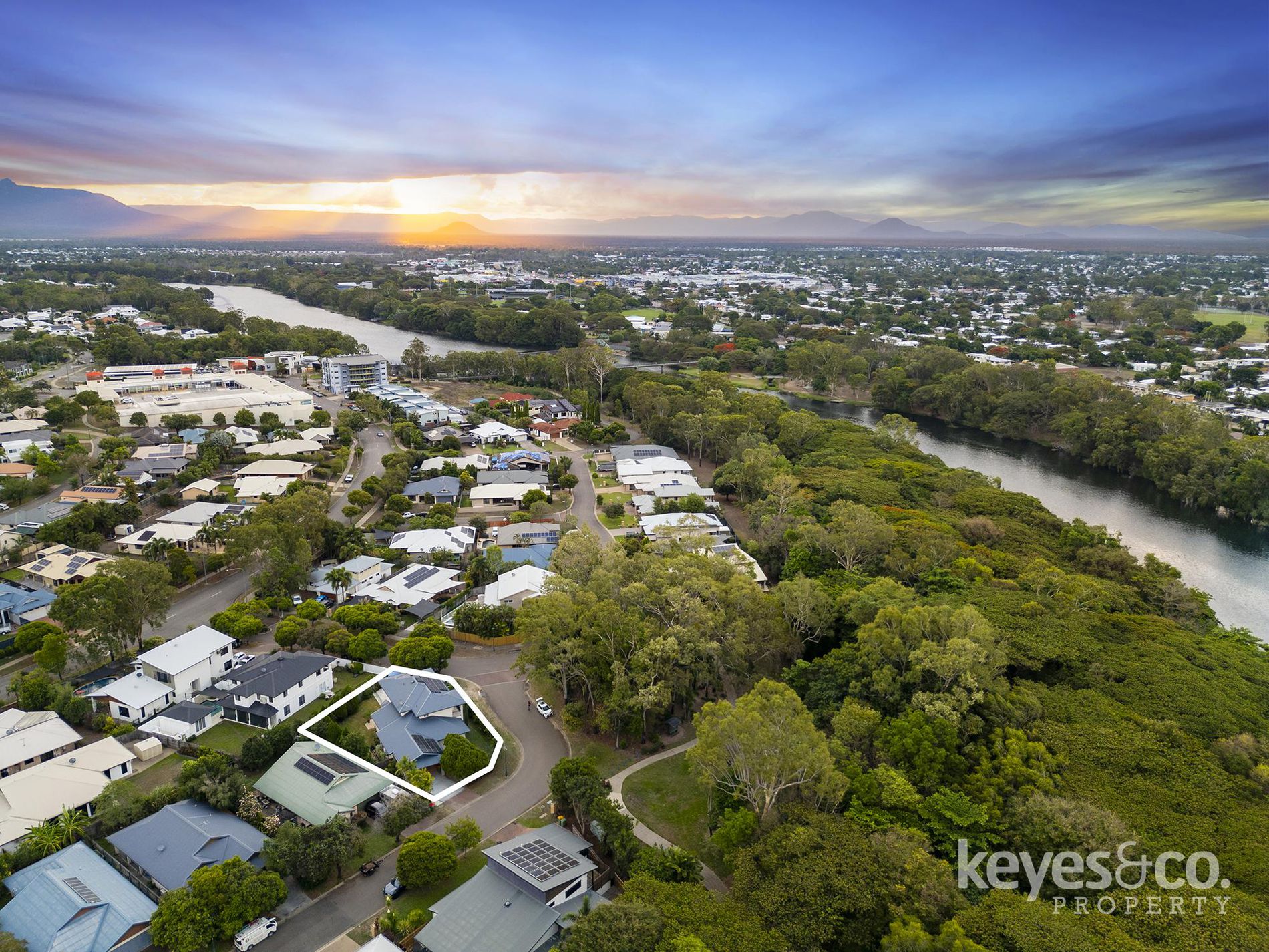 1 Rivergreen Circuit, Douglas