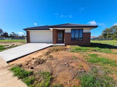 19 Medieval Crescent, Mooroopna