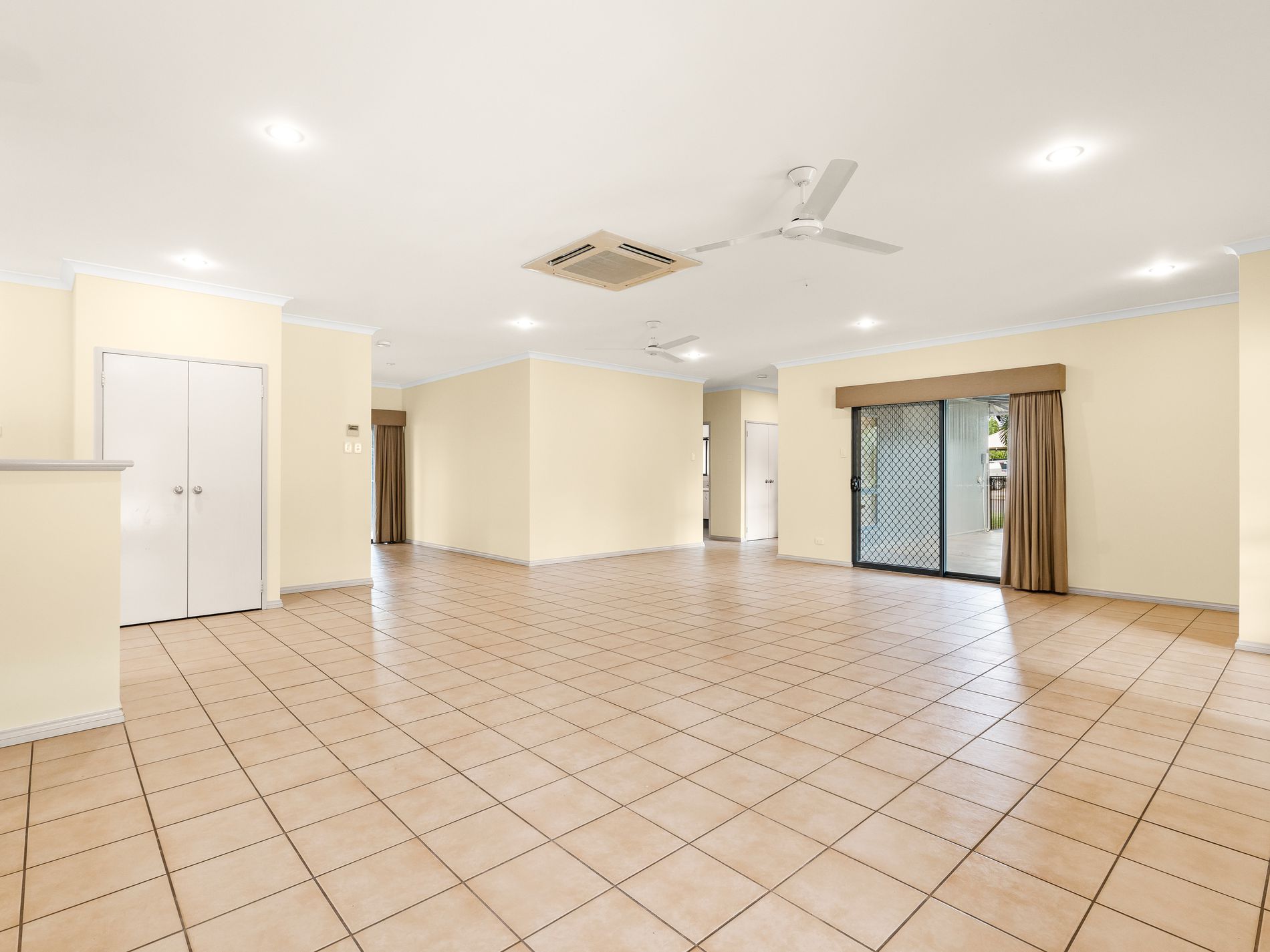 35 Planigale Loop, Djugun