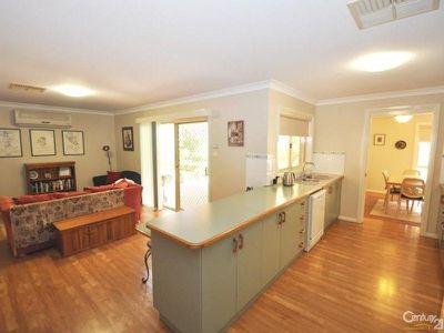 61 Cormorant Crescent, Dubbo