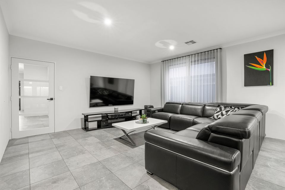 77 Avoca Chase , Baldivis