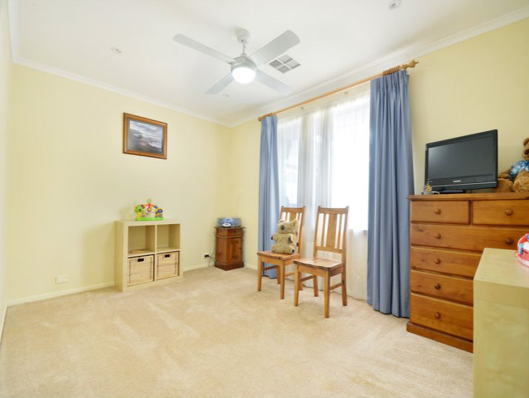 8 Rockingham Drive, Lightsview