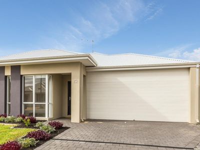 12 Pavarotti Vista, Hammond Park