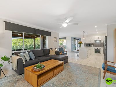 7 Inderan Avenue, Lake Haven
