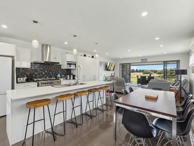 37 / 55 The Vines Drive, Normanville