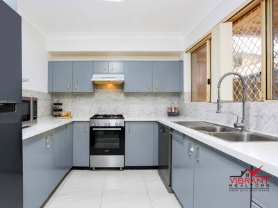 6 / 81 Lalor Road, Quakers Hill