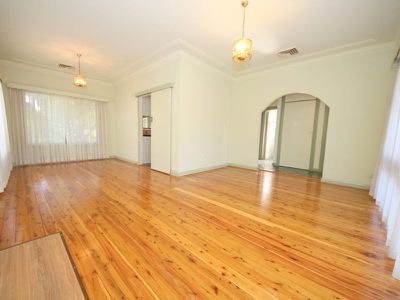 8 Fenwick Avenue, Roselands