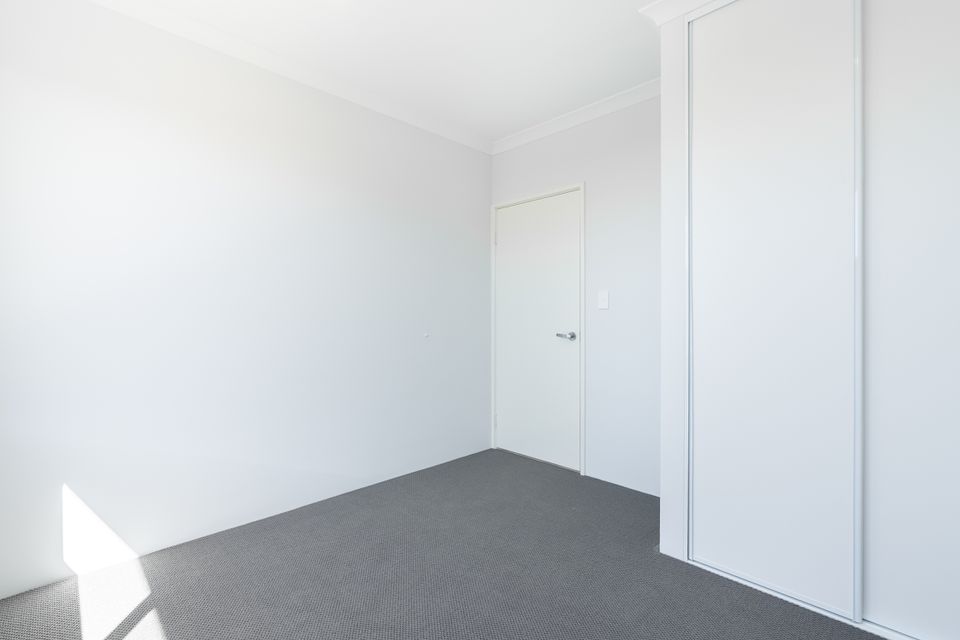 16 Tarot Grove, Baldivis