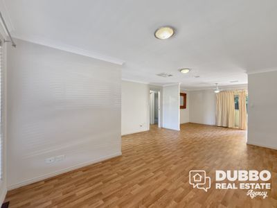 7 Kestrel Close, Dubbo