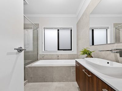 9 Eskdale Street, Werribee